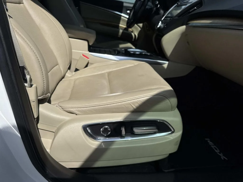 Certified Used 2020 White Acura Technology image 11