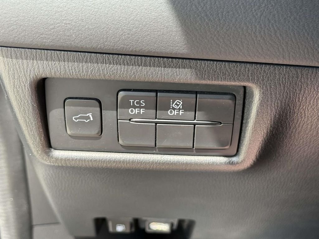 Used 2019 Silver Mazda Grand Touring image 31