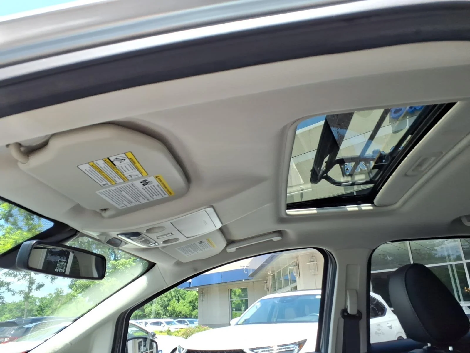 Used 2019 Silver Ford SES image 18