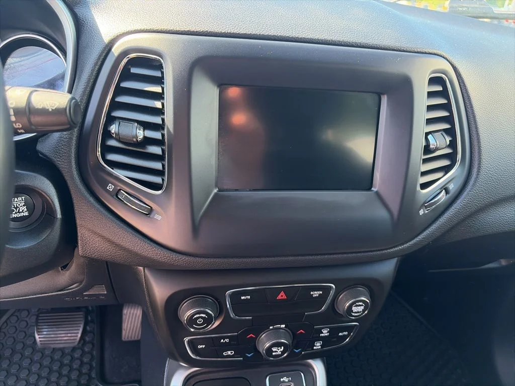 Certified Used 2020 Red Jeep Latitude image 25
