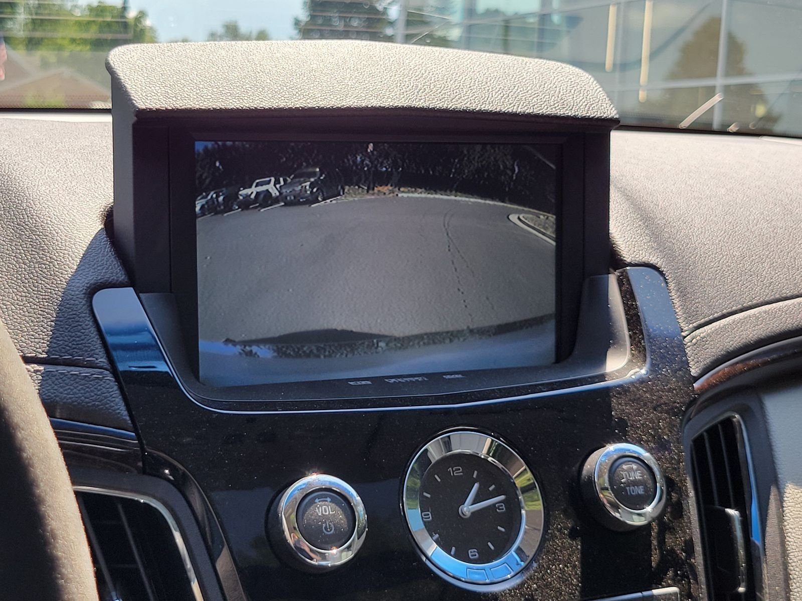 Used 2012 Silver Cadillac Base image 22