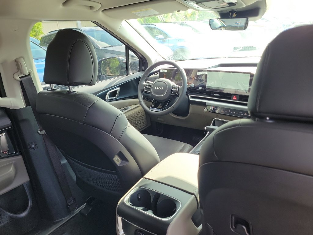 New 2026 Aurora Black Pearl Kia LXS image 13