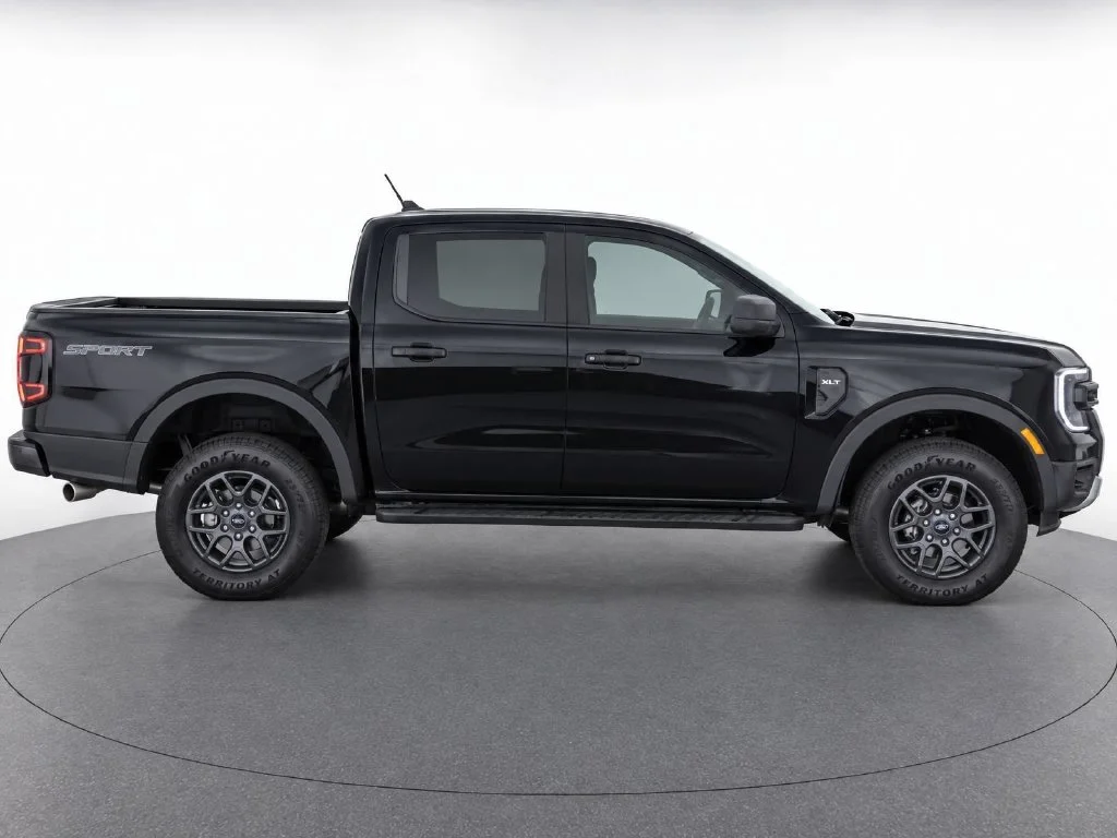 Used 2025 Black Ford XLT image 8
