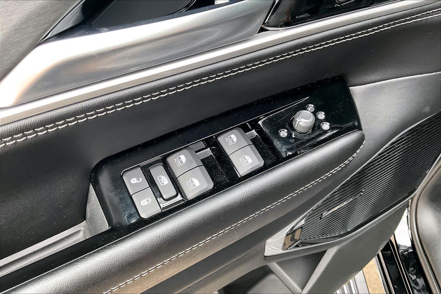 New 2026 High Gloss Black Exterior Paint Jeep Limited Reserve image 18