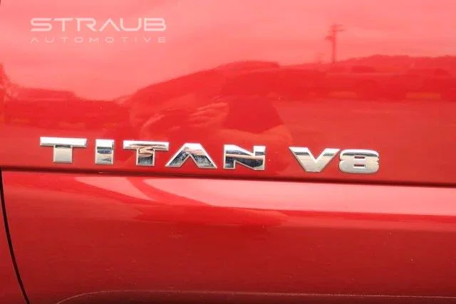 Used 2018 Cayenne Red Nissan SL image 12