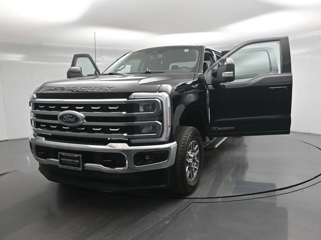 Certified Used 2025 Black Ford Lariat image 30