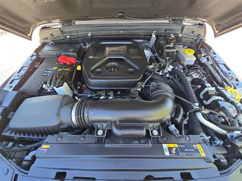 Used 2024 Gray Jeep Rubicon image 10