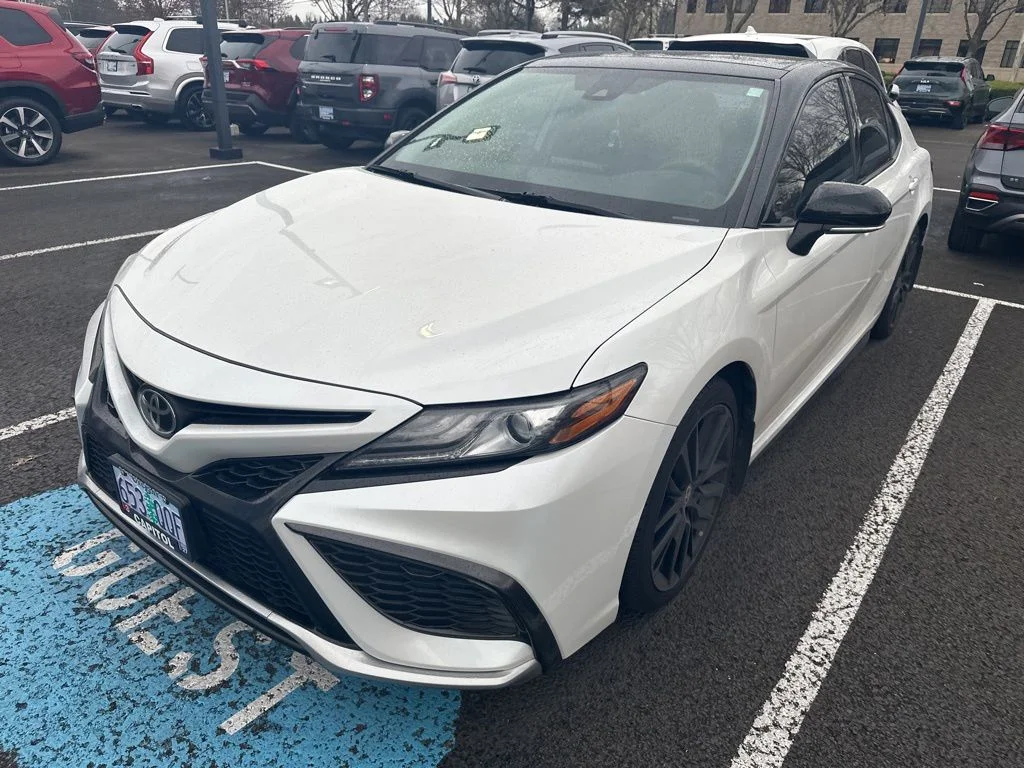 Used 2021 Wind Chill Pearl/Midnight Black Metallic Toyota XSE image 2