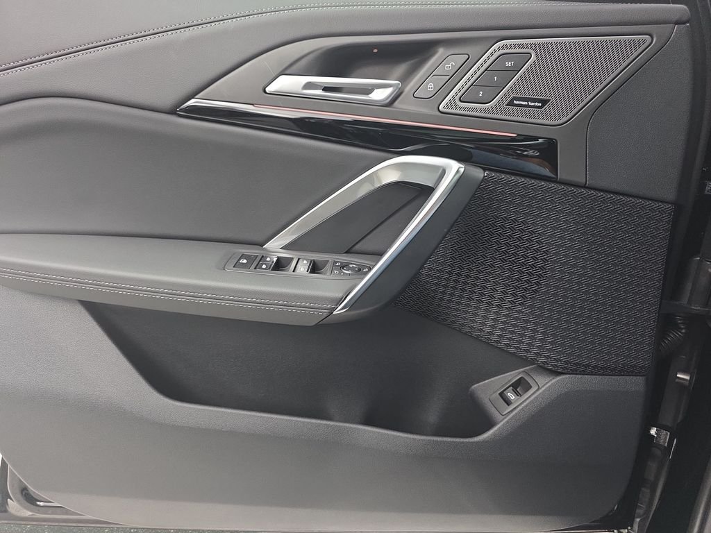 New 2026 Black Sapphire Metallic BMW xDrive28i image 26