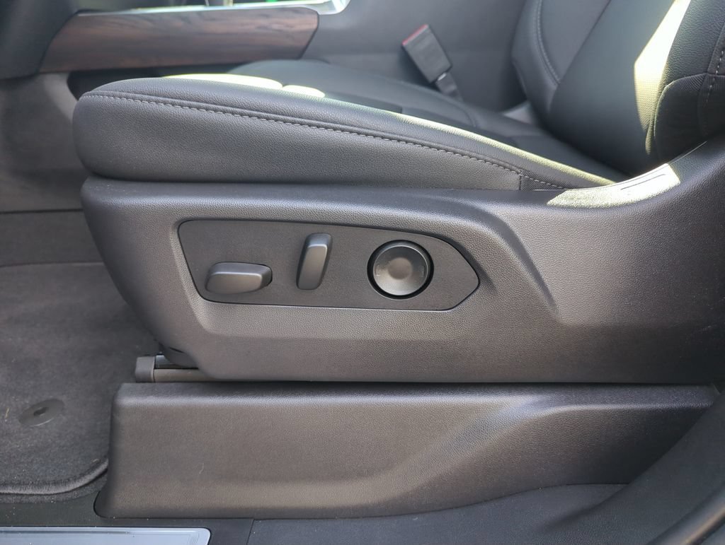 New 2026 Onyx Black GMC SLT image 12