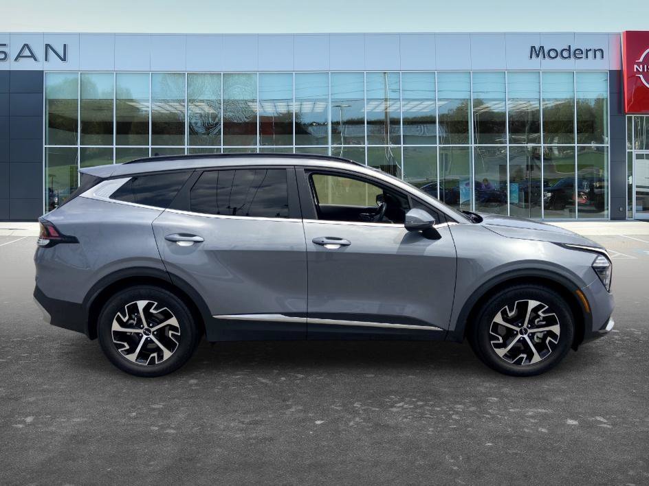 Used 2025 Everlasting Silver Kia EX image 4