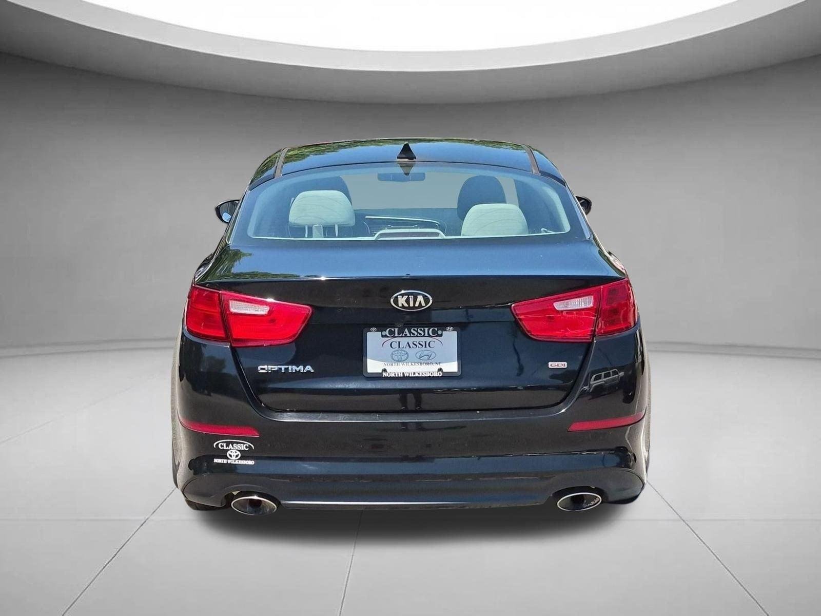 Used 2015 Ebony Black Kia LX image 4