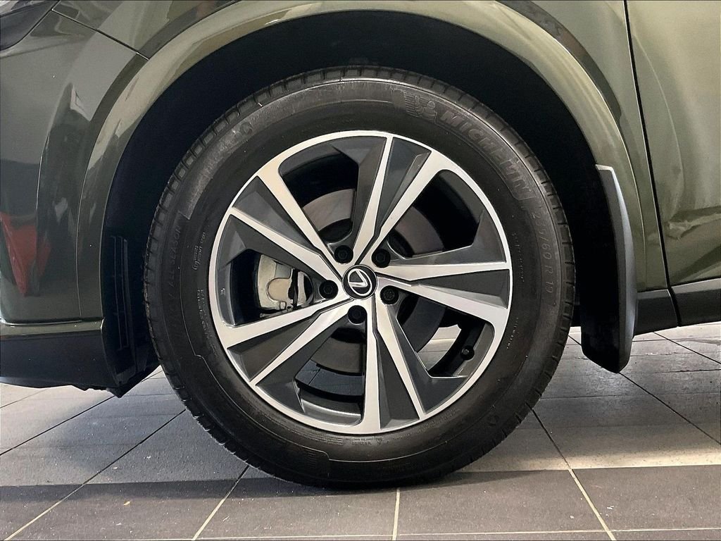 Used 2024 Green Lexus 350 Premium image 7