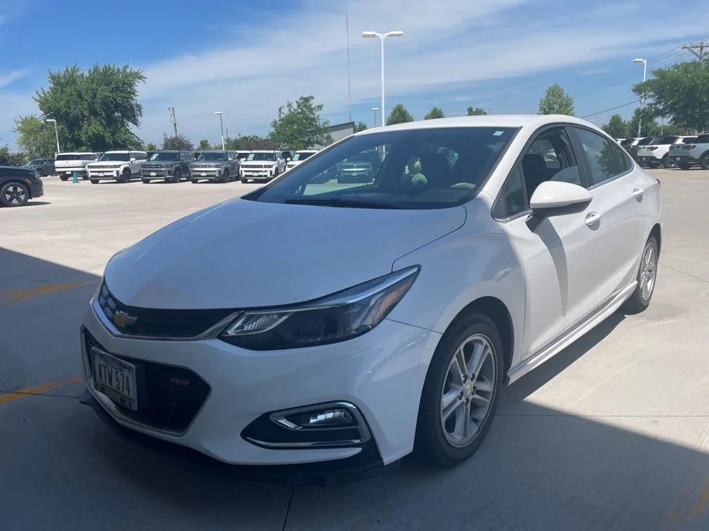 Used 2017 White Chevrolet LT image 2