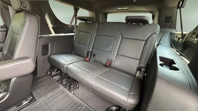 Used 2023 Gray Chevrolet Z71 image 33