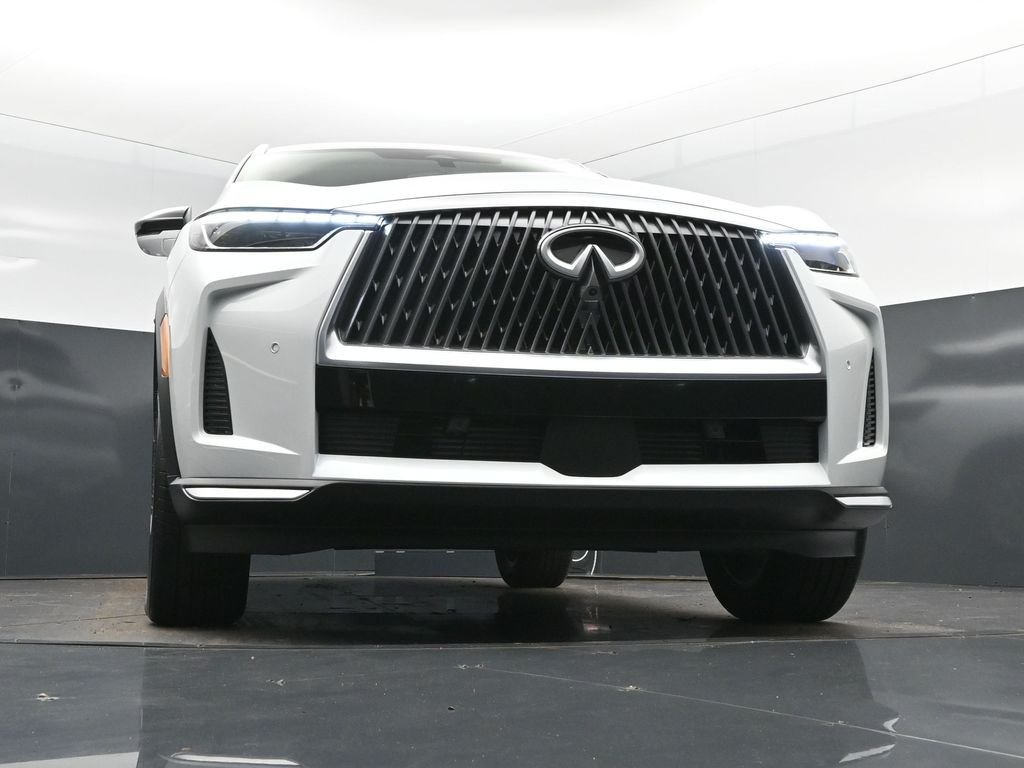 New 2026 RADIANT WHITE INFINITI Luxe FWD image 41