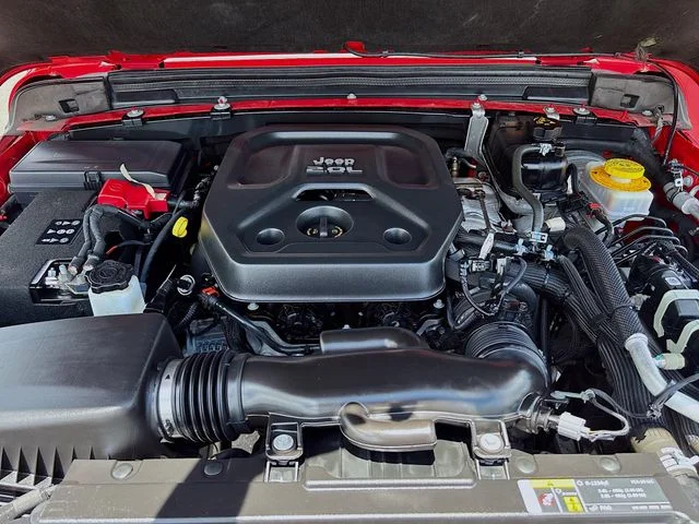 Used 2020 Red Jeep Sport S image 26