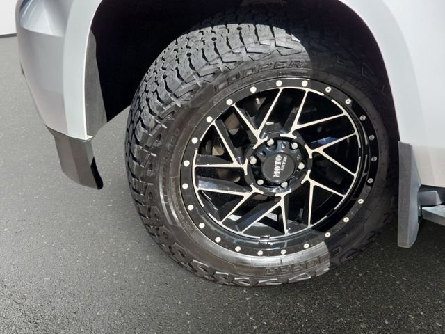 Used 2020 White Chevrolet LT image 36