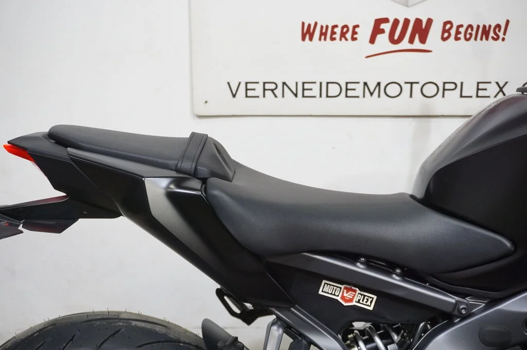 New 2026 Matte Raven Black Yamaha 09 image 11