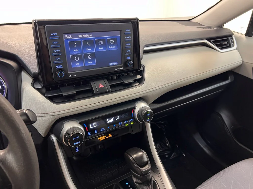 Certified Used 2022 White Toyota XLE image 23