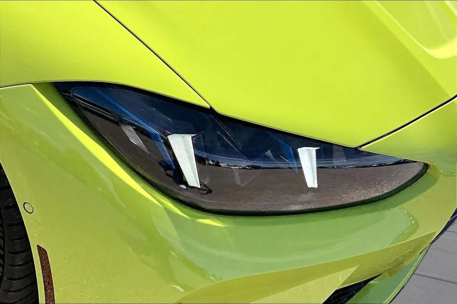 Used 2026 Sao Paulo Yellow BMW Competition xDrive image 25
