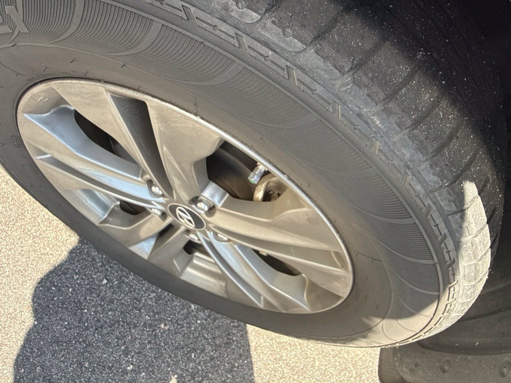 Used 2014 Silver Hyundai Base image 19