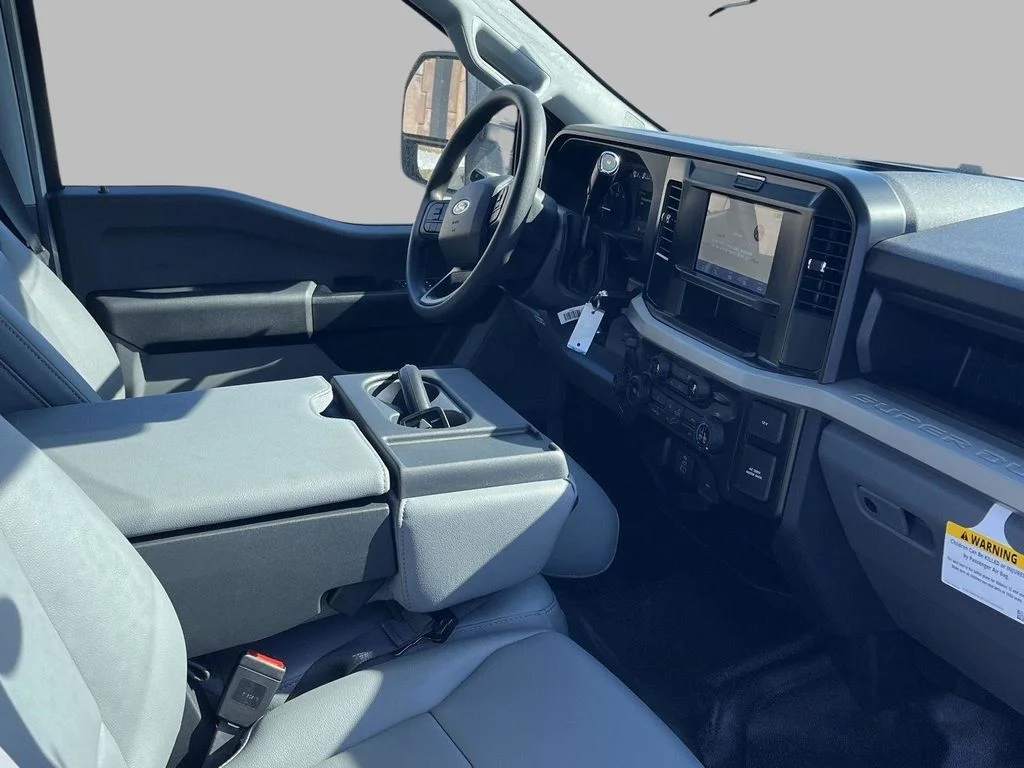 New 2026 Oxford White Ford F-450® XL image 14
