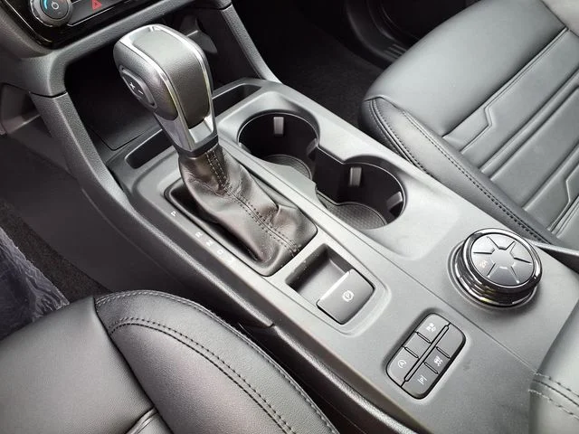 New 2026 Oxford White Ford Lariat image 13