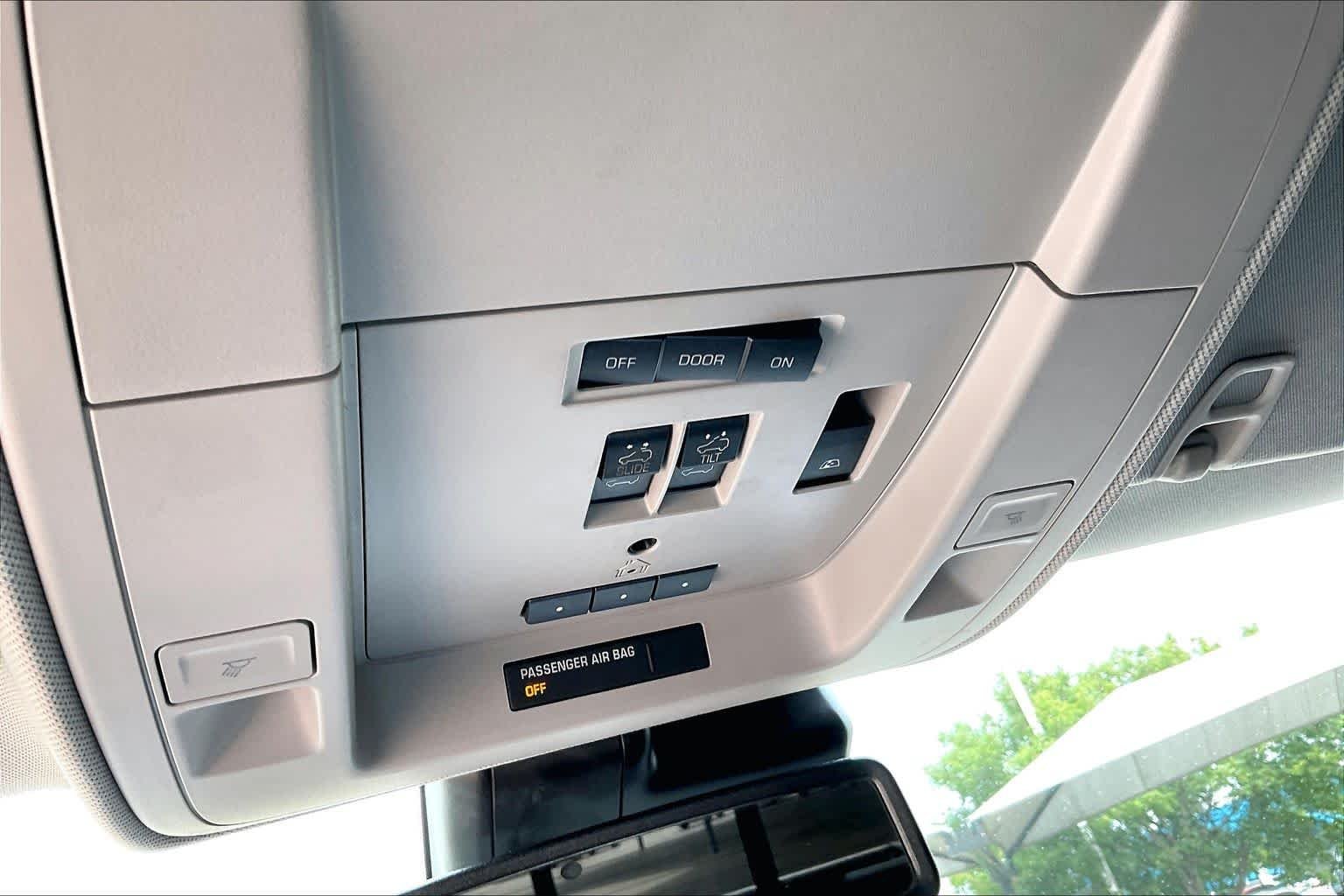 Used 2018 Quicksilver Metallic GMC SLT image 32