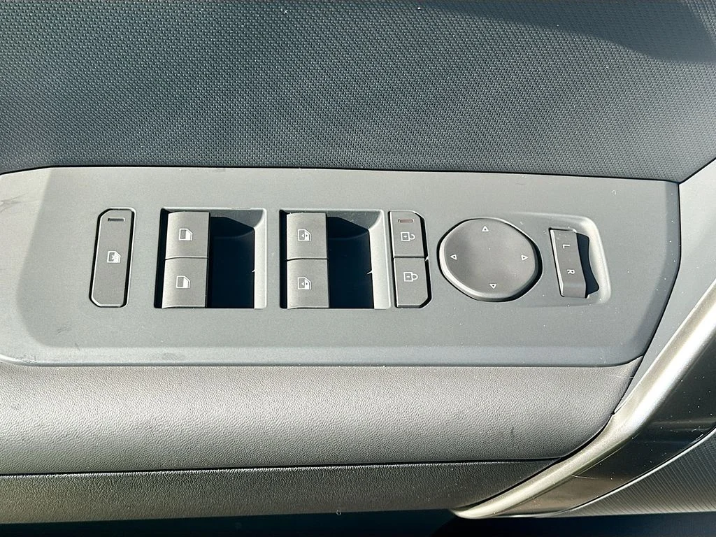 New 2027 Frost Blue Kia X-Line image 18