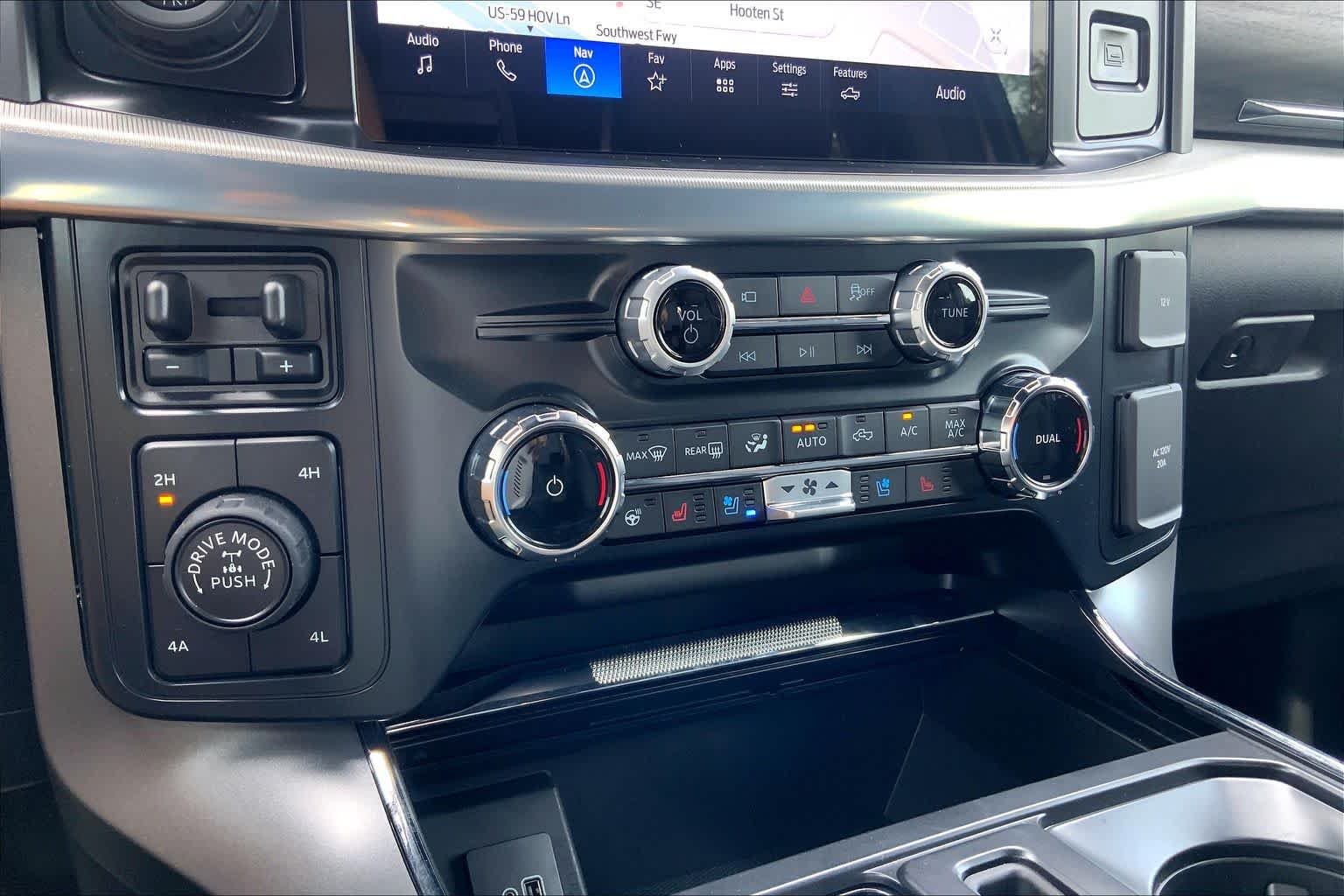 Used 2026 Carbonized Gray Metallic Ford LARIAT image 34