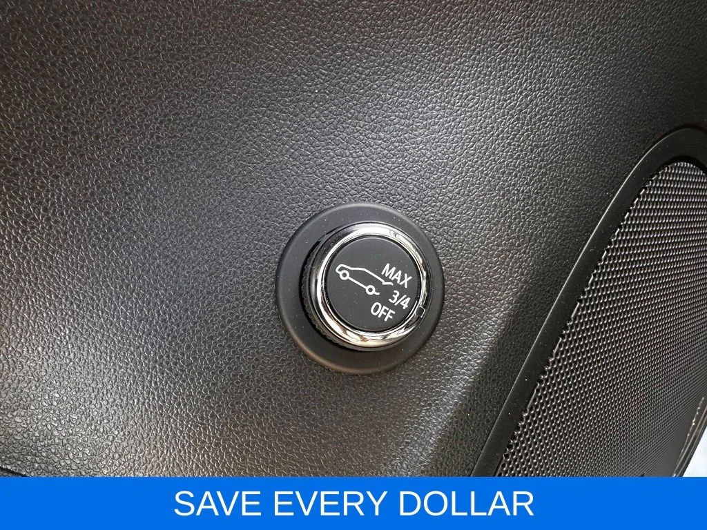 Used 2023 Gray Buick Preferred image 9