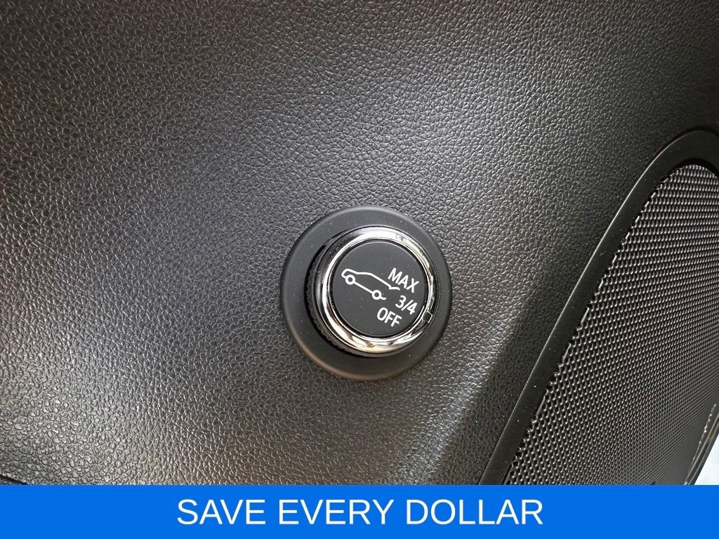 Used 2023 Gray Buick Preferred image 9