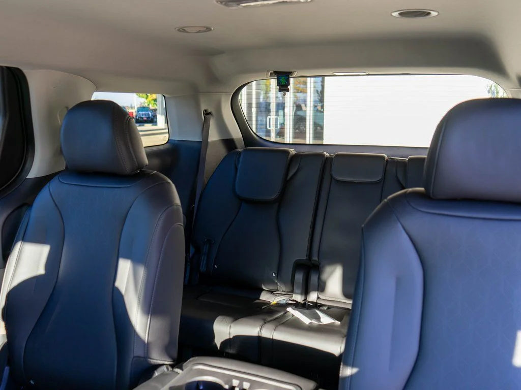 New 2026 Deep Chroma Blue Kia LXS image 12