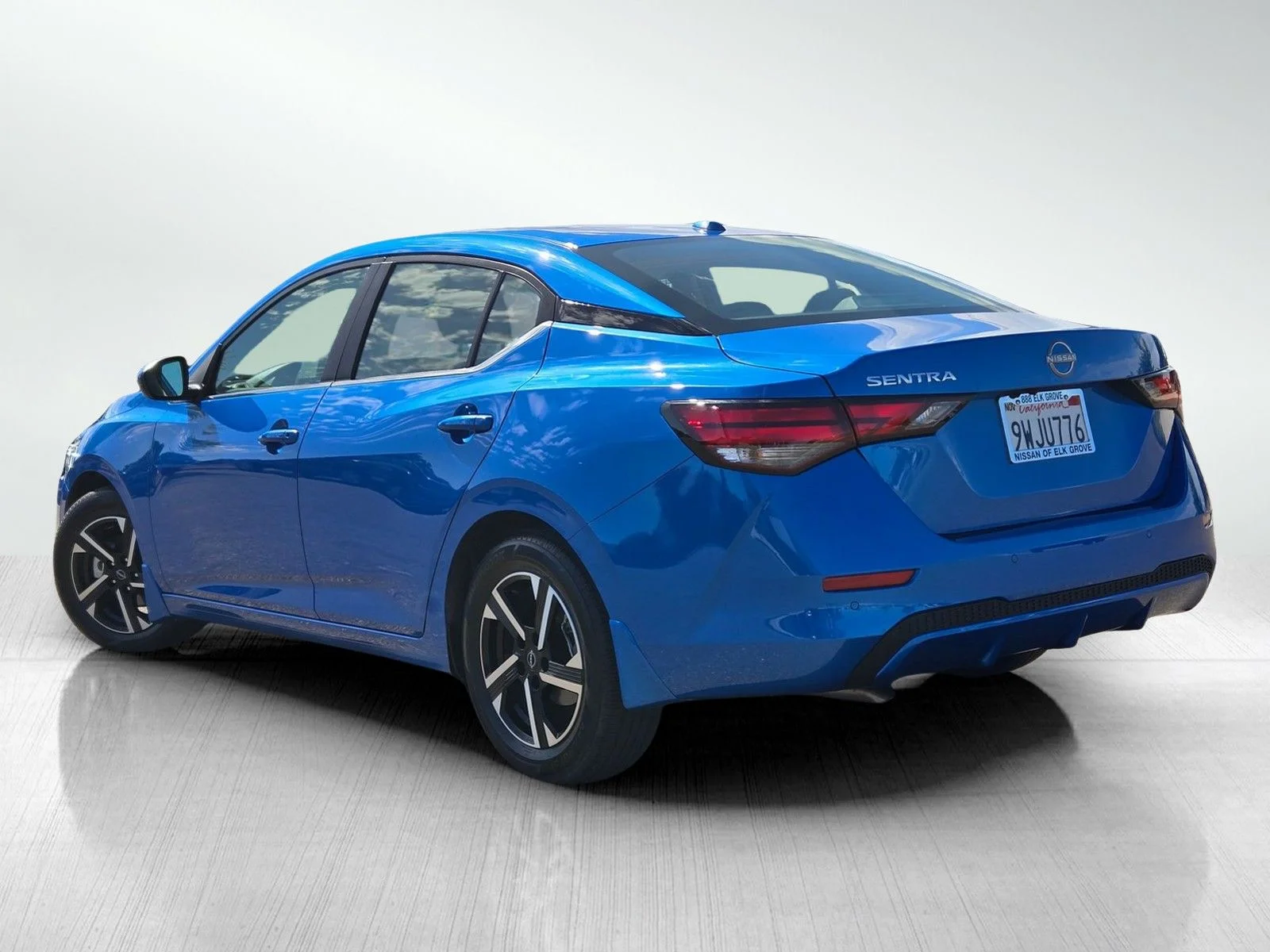 Used 2025 Electric Blue Metallic Nissan SV image 9