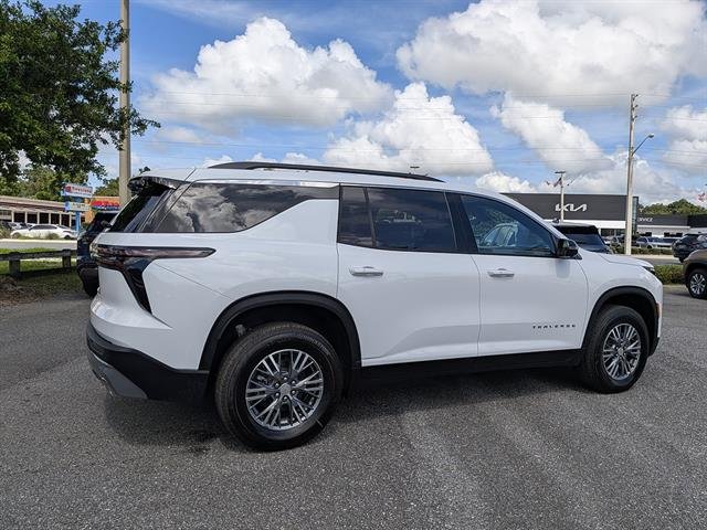 New 2027 Summit White Chevrolet LT image 30