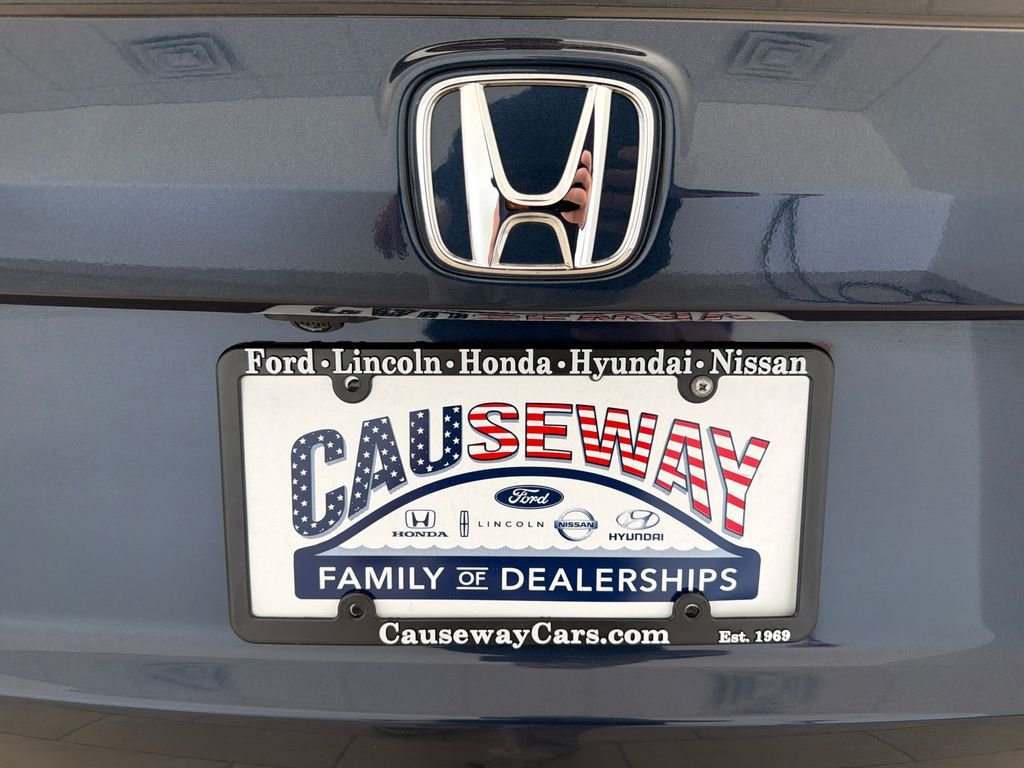 Used 2024  Honda EX-L image 33