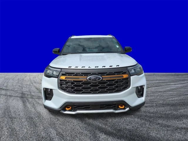 New 2026 Space White Metallic Ford Tremor® image 9