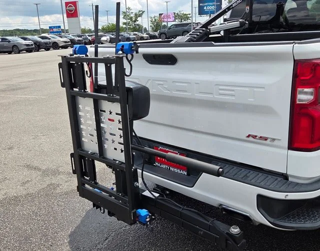 Used 2019 White Chevrolet RST image 7