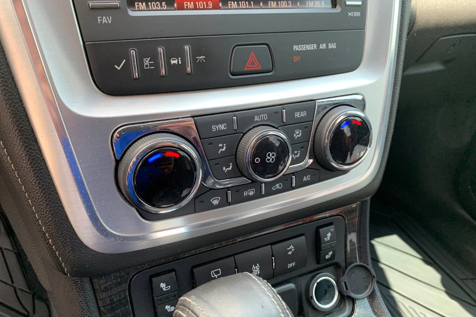 Used 2016 Silver GMC SLT-1 image 26