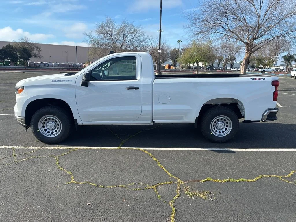 New 2026 Summit White Chevrolet WT image 6