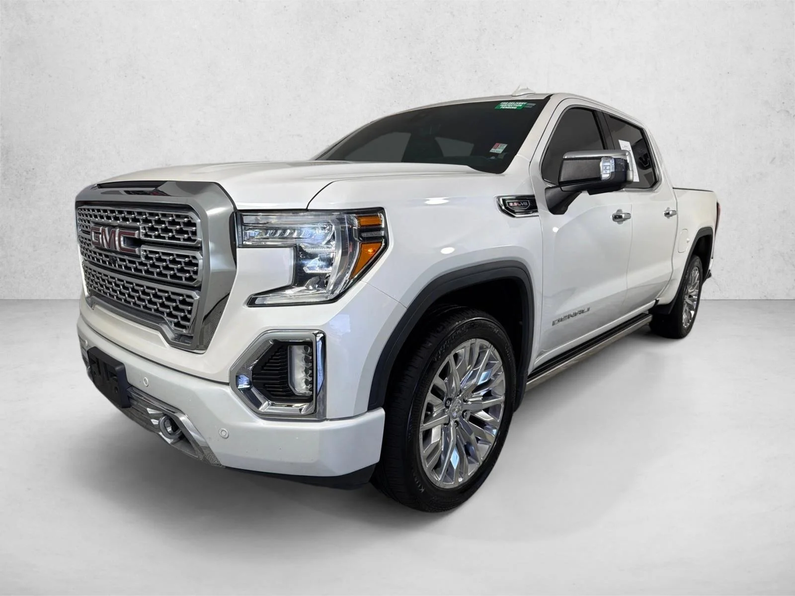 Used 2019 White GMC Denali image 9