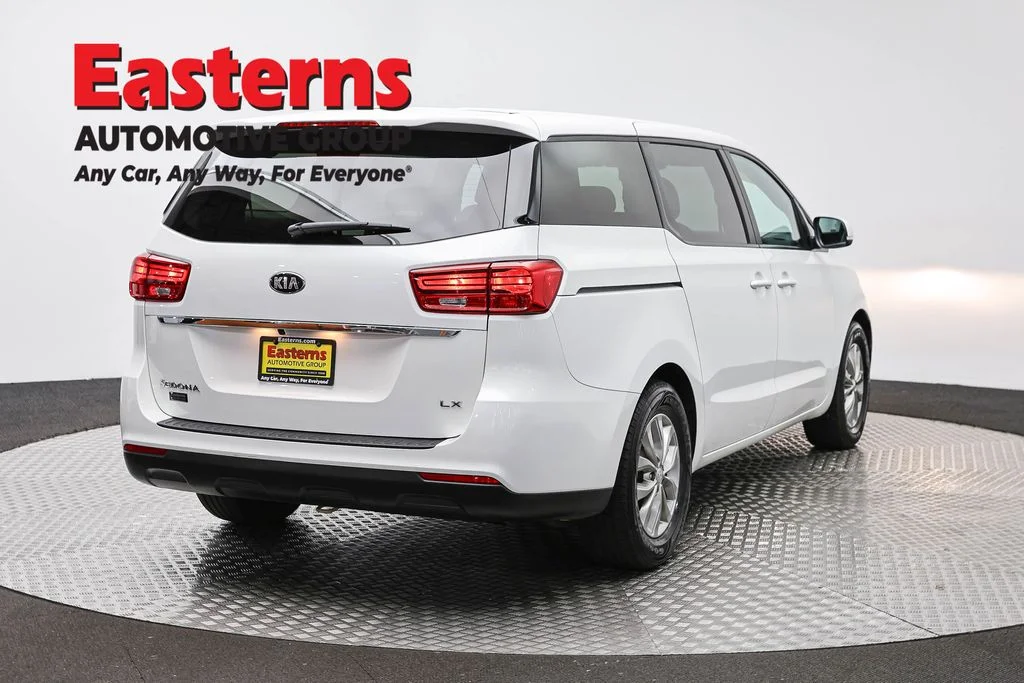 Used 2020 White Kia LX image 5