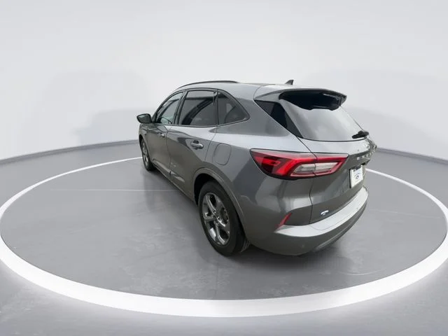 Used 2023 Gray Ford ST-Line image 6