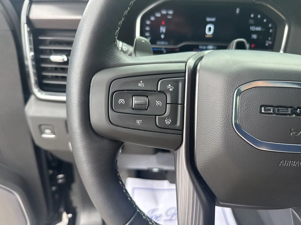Used 2025 Onyx Black GMC Denali Ultimate image 41