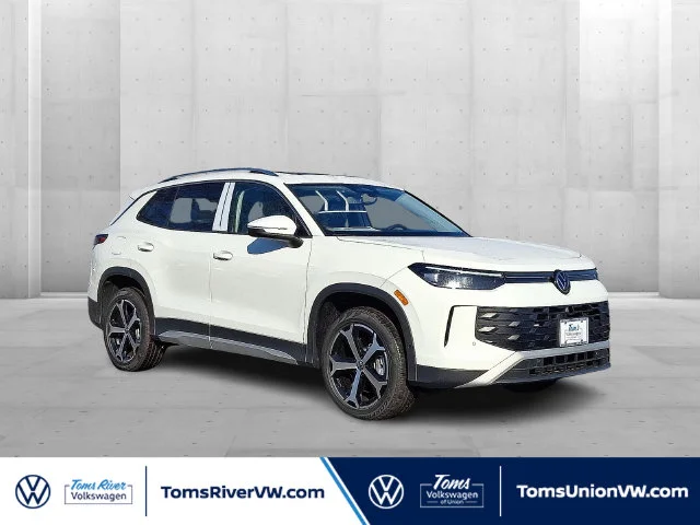 New 2026 White/off-white Volkswagen SE image 1