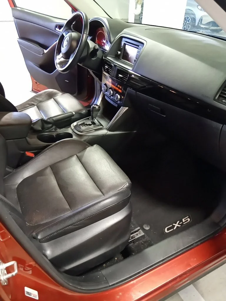 Used 2014 Soul Red Metallic Mazda Grand Touring image 13