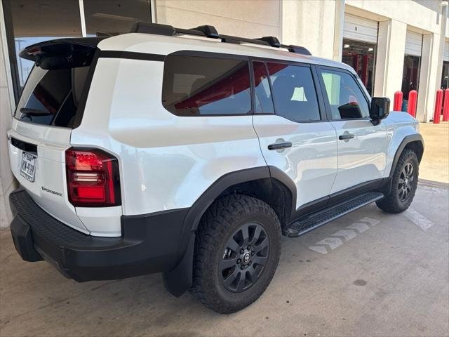 Certified Used 2025 WIND CHILL PEARL Toyota  image 2