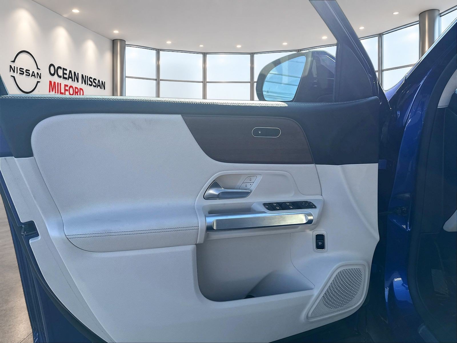 Used 2022 Galaxy Blue Metallic Mercedes-Benz GLB 250 image 22