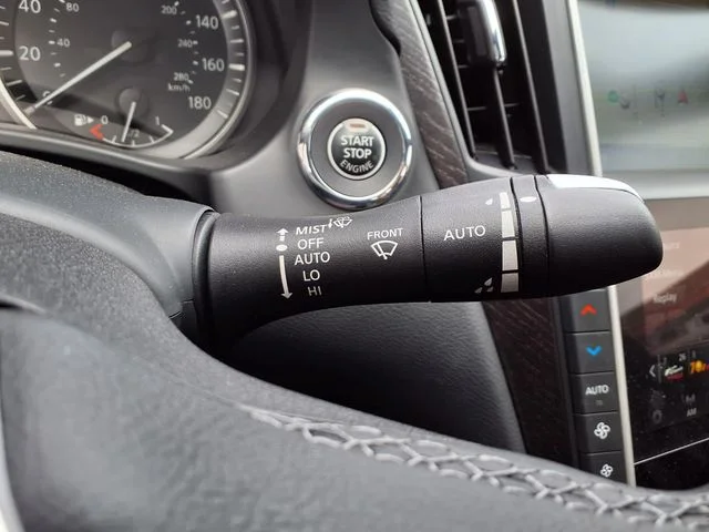 Used 2023 Black INFINITI SENSORY image 13